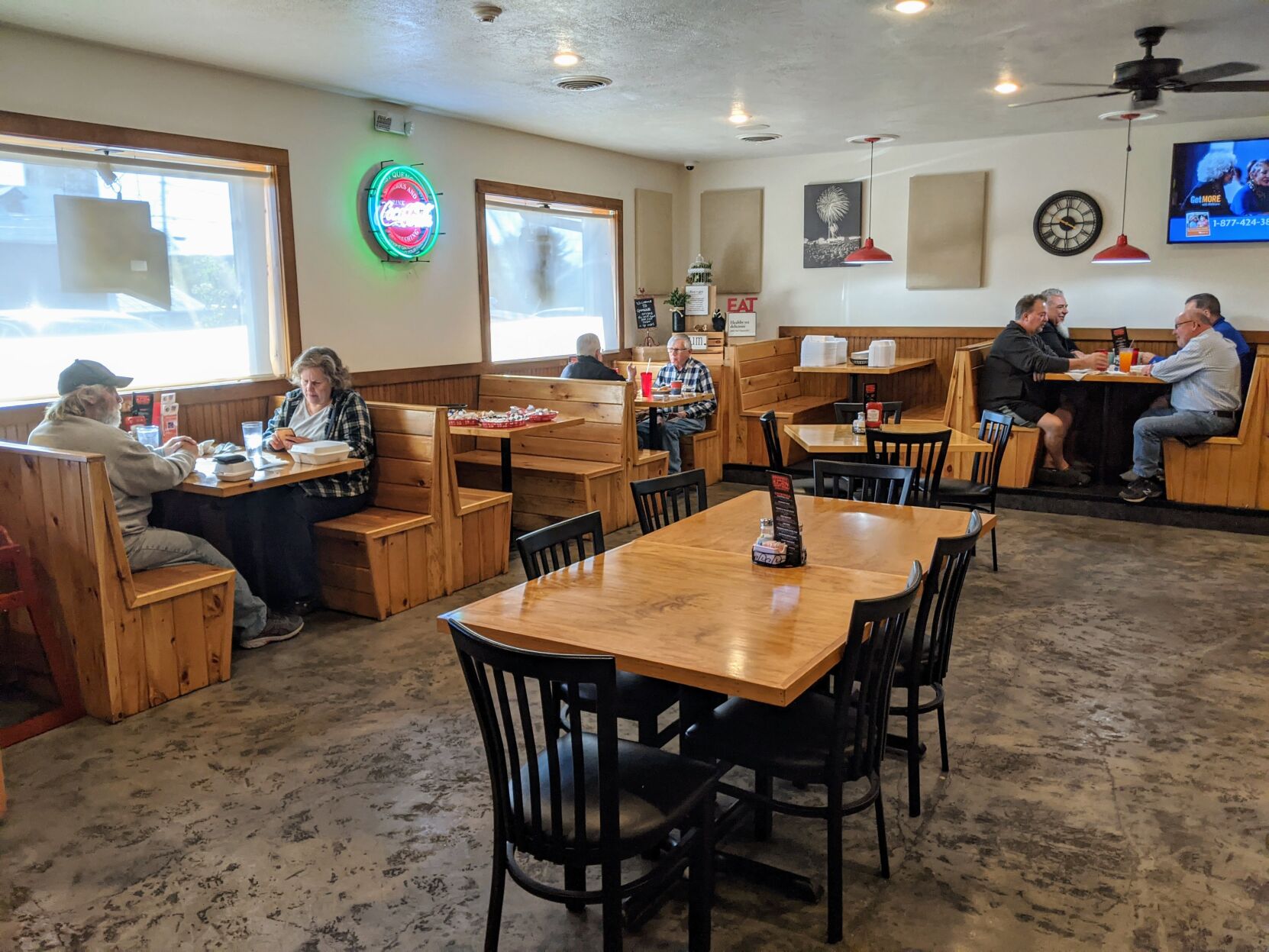Eating in Upstate New York: Spookhill Bar and Grill